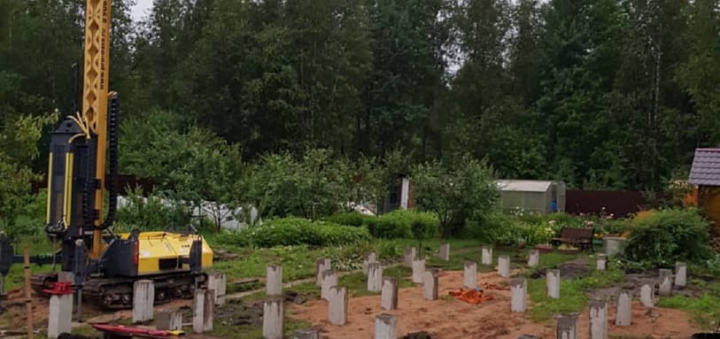 Фундамент на забивных ЖБ сваях