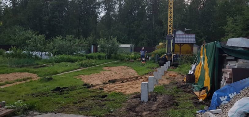 Фундамент на забивных ЖБ сваях